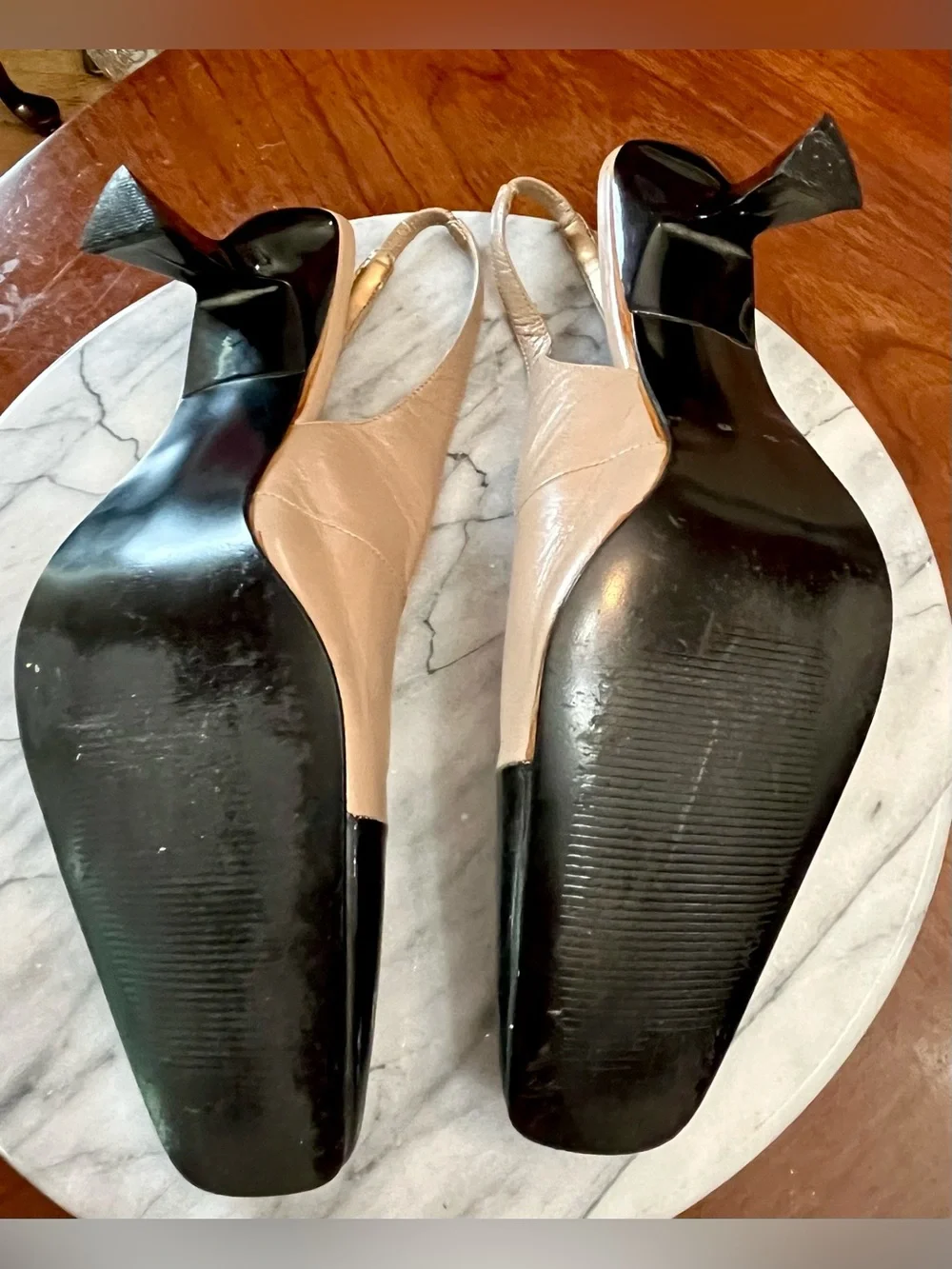 VTG Chi by Falchi Beige & Black Patent Leather Cap Toe Slingback Heels Size 9.5B